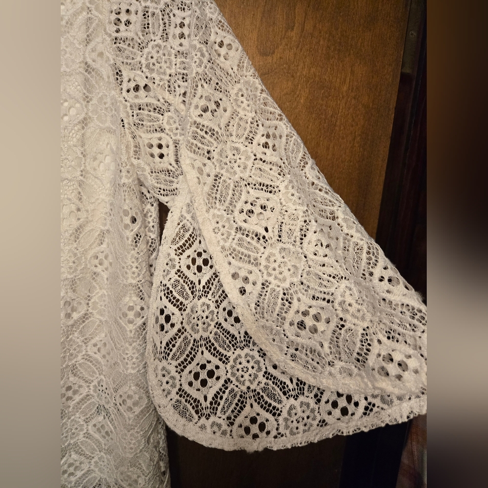 Ruby Rd. White Lace Layered Top PTP=17" - Picture 2 of 5